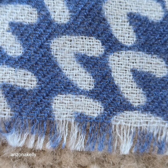 Cashmere Lightweight Scarf Chrysanthemum Dahlia Flower Floral - Picture 5 of 11